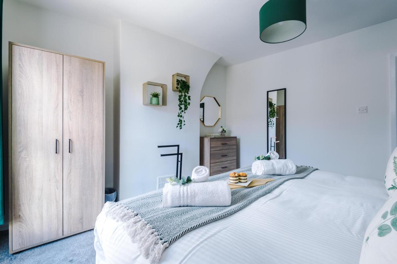 Bright 2-Bed Cottage In Chester By 53 Degrees Property, Ideal For Couples & Small Groups, City Centre - Sleeps 6 Dış mekan fotoğraf